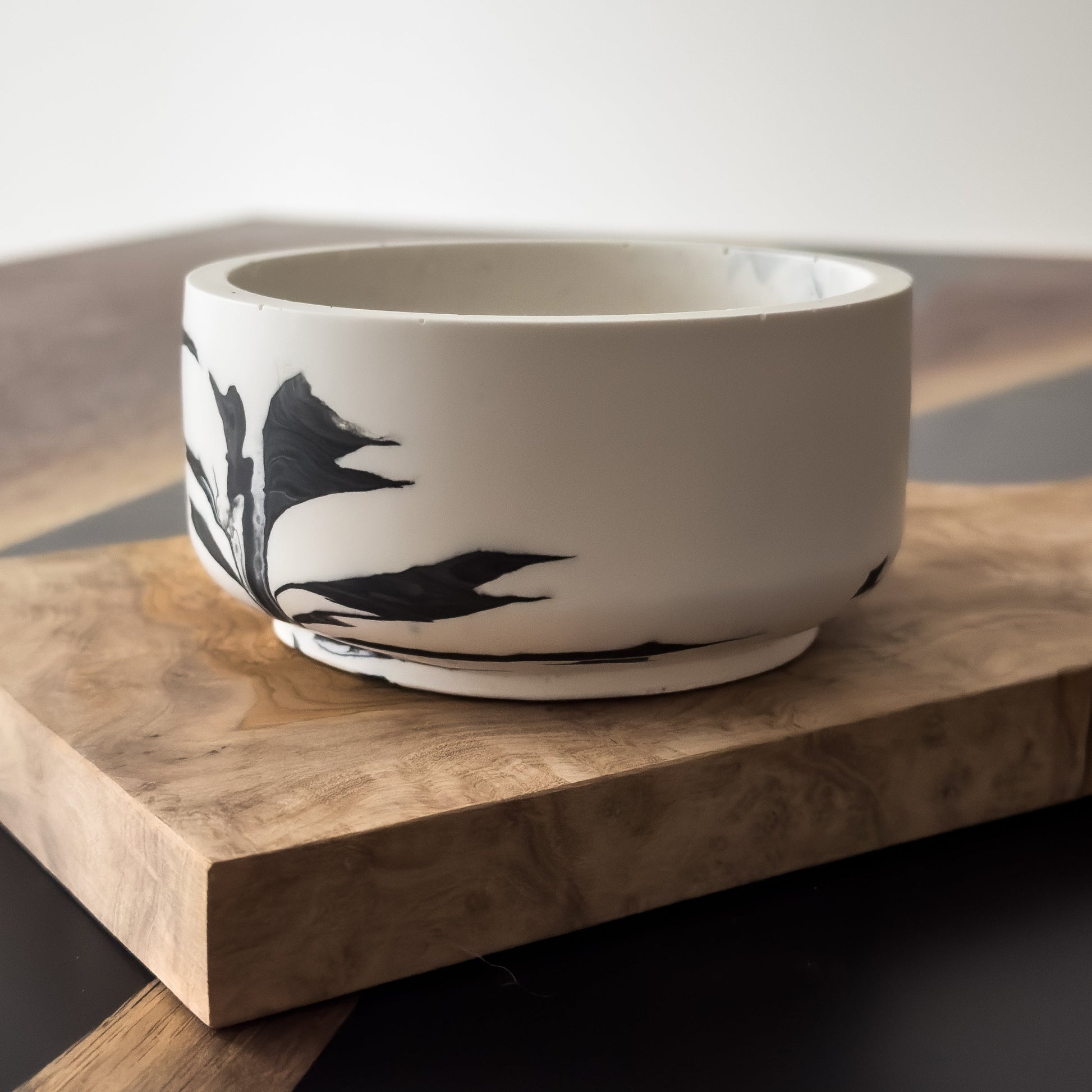 Small White Marbled Trinket Bowl - New Elegance